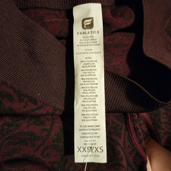 NWT Fabletics SEBASTIAN SEAMLESS TIGHT Burgundy Demask Leggings XXS XS New - Picture 8 of 10